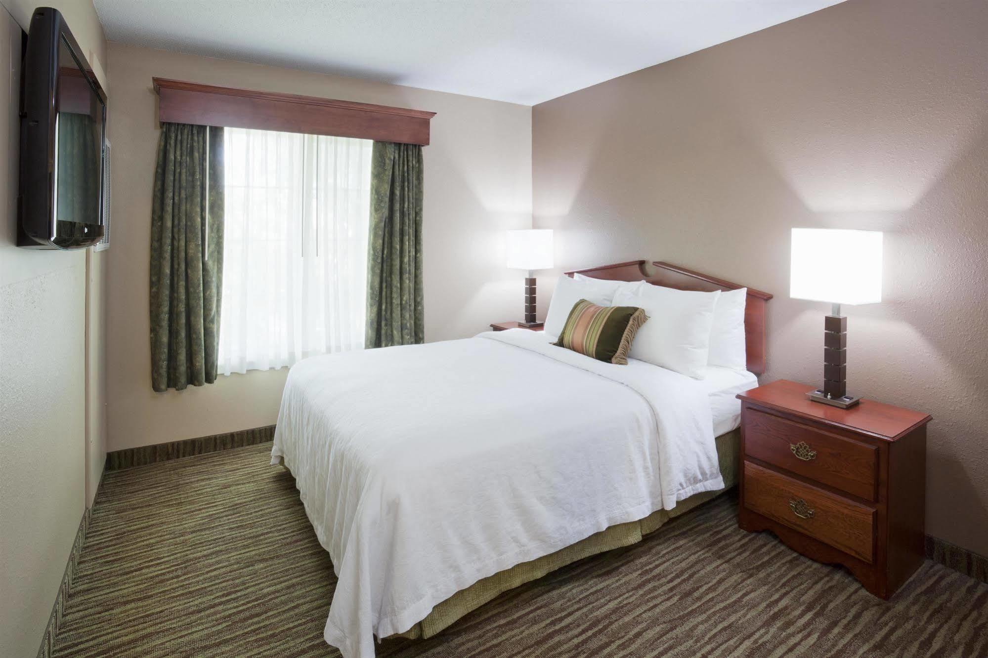 Grandstay Residential Suites Hotel - Eau Claire Kültér fotó