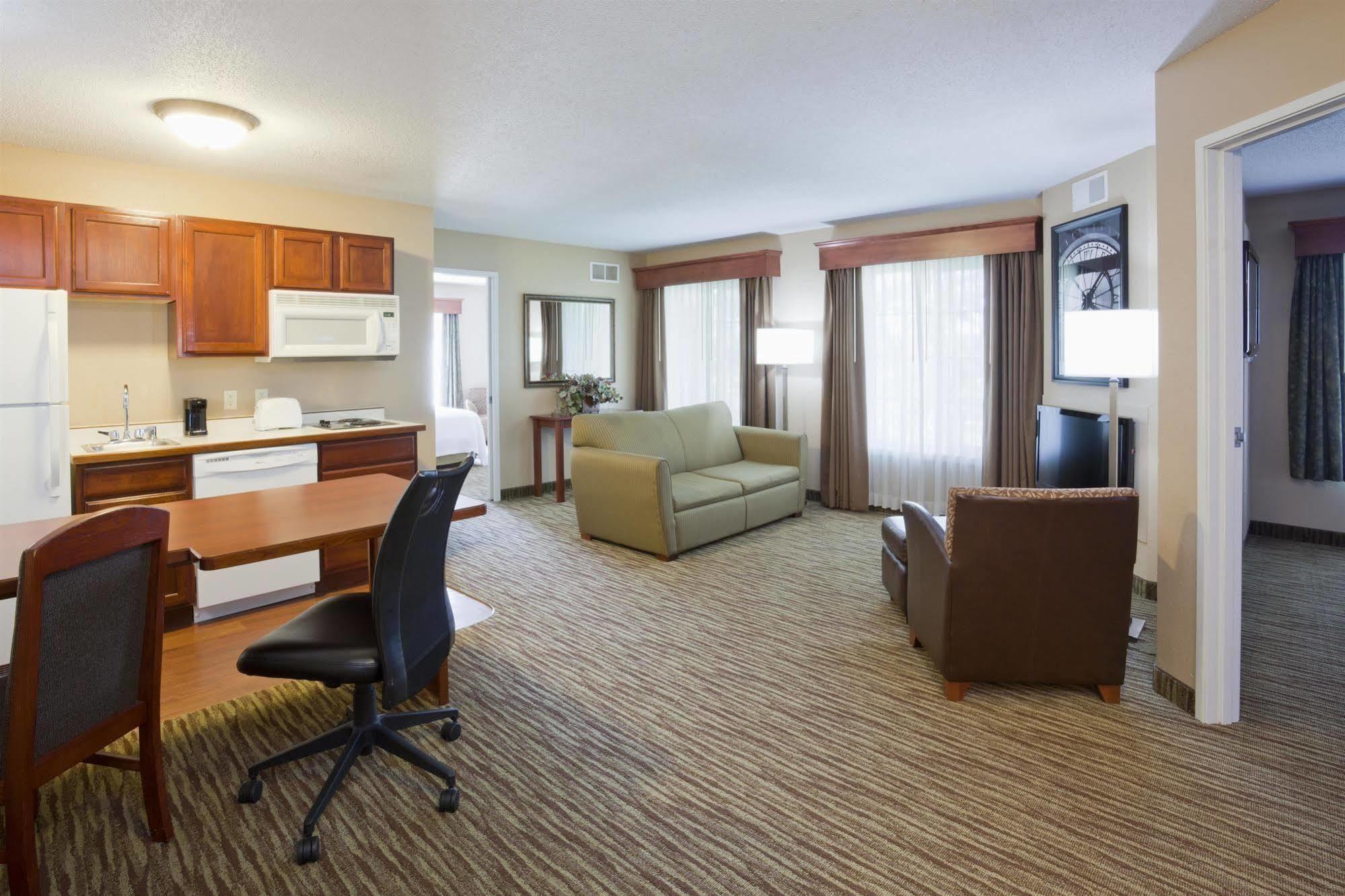 Grandstay Residential Suites Hotel - Eau Claire Kültér fotó